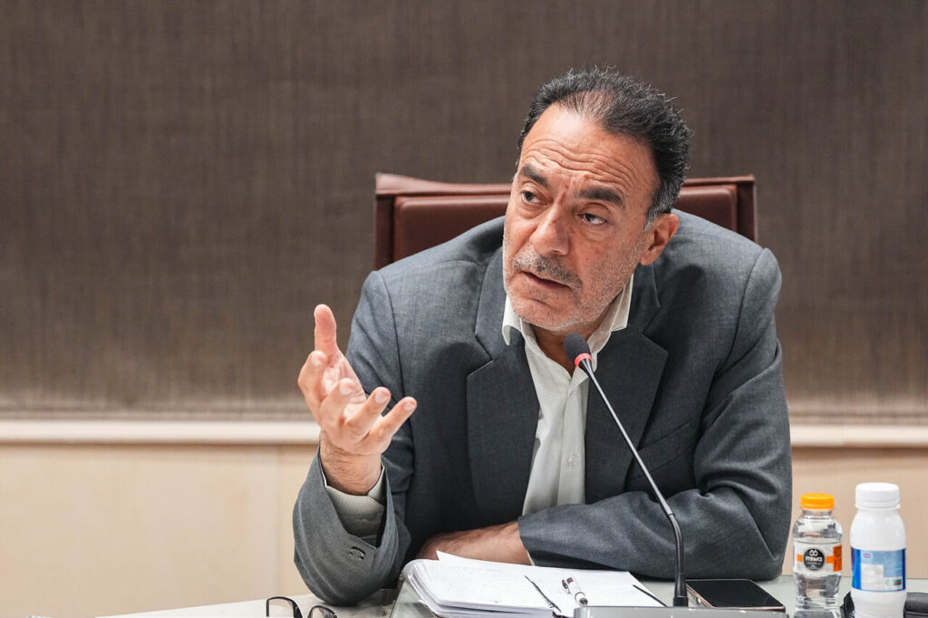 تأمین کود و بذر باید همزمان با آغاز کشت انجام شود