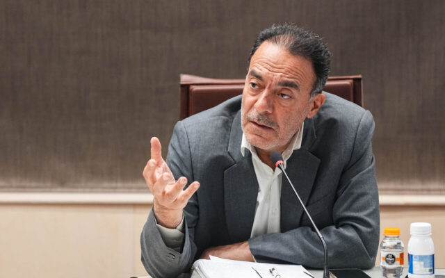تأمین کود و بذر باید همزمان با آغاز کشت انجام شود