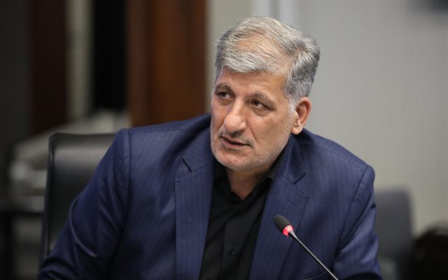 دولت بسته سیاستی برای تقویت ارزش پول ملی تدوین کند
