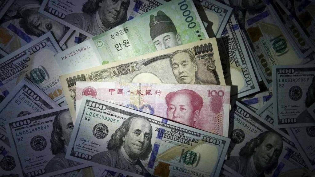 دولت ساماندهی بازار ارز را از اولویت های خود قرار دهد