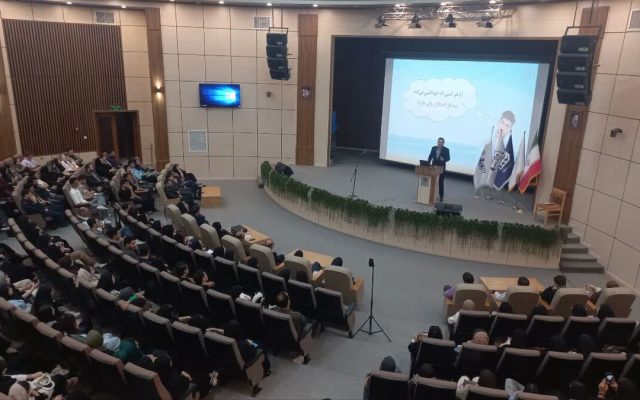سمینار خودکشی؛ از شناخت تا پیشگیری در اردبیل برگزار شد