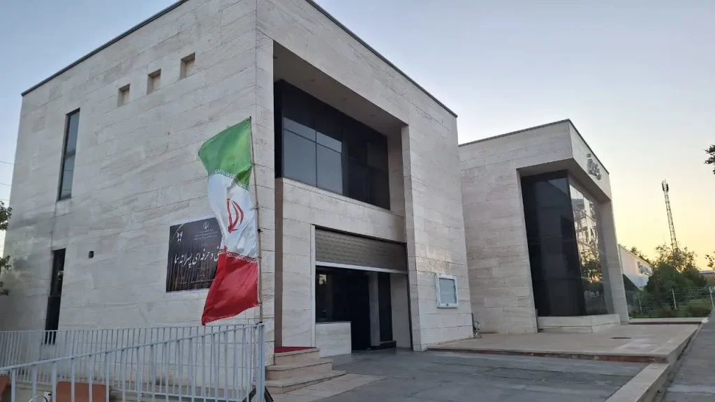 هنرستان فنی وحرفهای سماء وابسته به دانشگاه آزاد اسلامی قزوین فعالیت تحصیلی خود را آغاز کرد/ پذیرش ۸۹ دانش آموزان پسر
