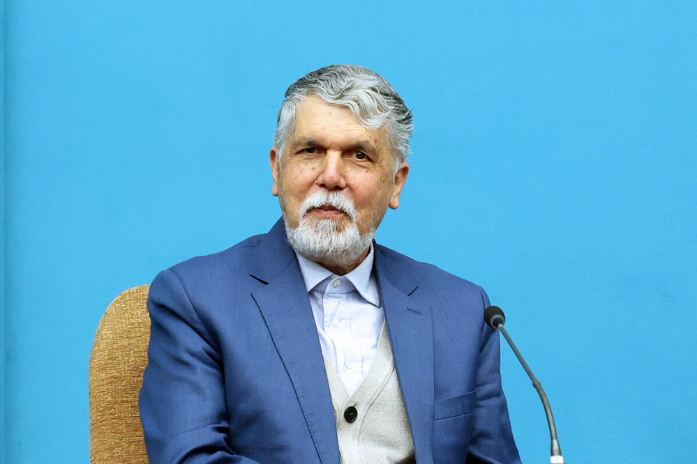 وزیر فرهنگ و ارشاد اسلامی: زبان فارسی ضامن هویت ملی است