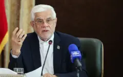 عارف: صدام، مناسب‌ترین نیروی نیابتی برای تحقق منویات ابرقدرت‌های غرب و شرق بود
