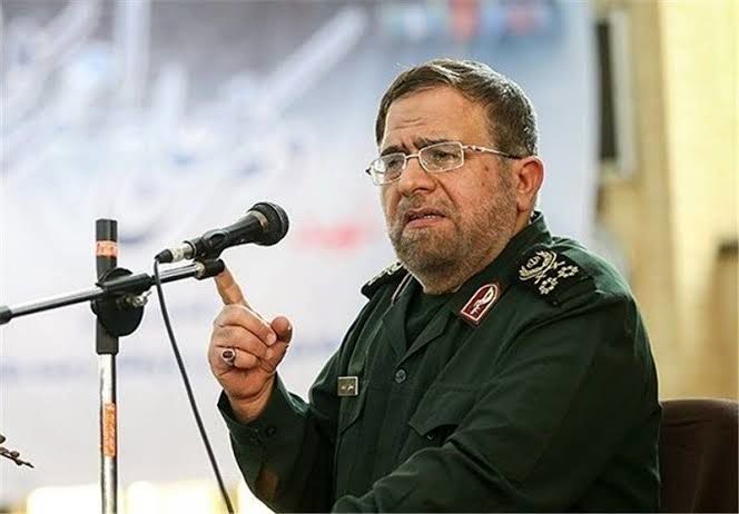 سرلشکر ایزدی: نیروهای مسلح با اقتدار بر تنگه هرمز اشراف و کنترل کامل دارند/مرکز تمرکز رزمندگان جنوب کشور است