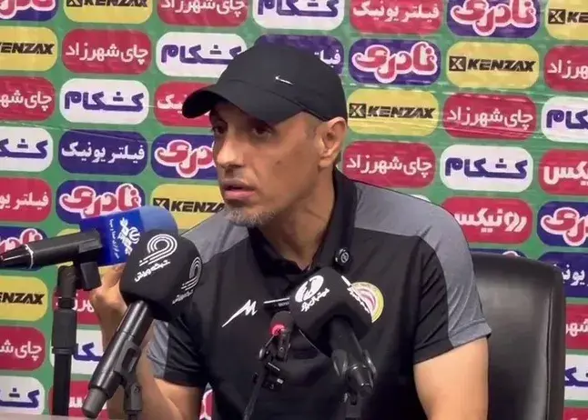 لابد پارسال فجر قهرمان شده و من بی‌خبرم/ خطیبی: یا من فوتبال نمی‌فهمم یا این چند نفر!