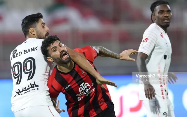 آتش‌بازی تارتار یا دیوارکشی نکونام؟/ سکانس جدید از جنگ پرسپولیس - تراکتور!