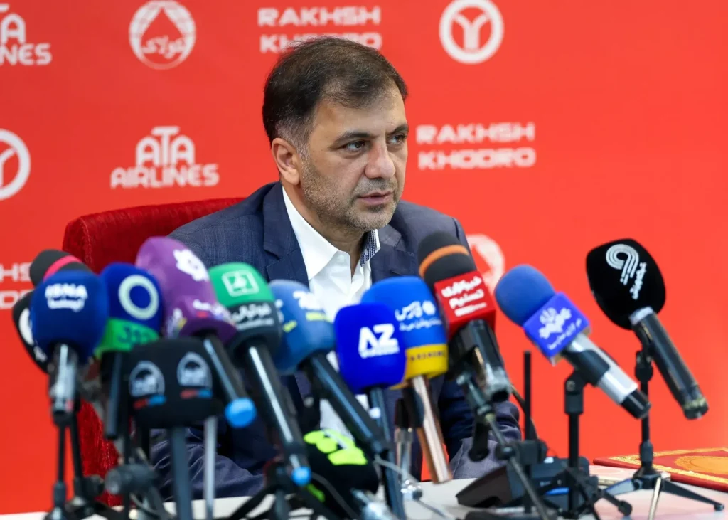 ‏هواداران در بازی با گل‌گهر ورزشگاه را پر کنند:/ کریمی: هدف تراکتور برافراشتن پرچم ایران در آسیاست