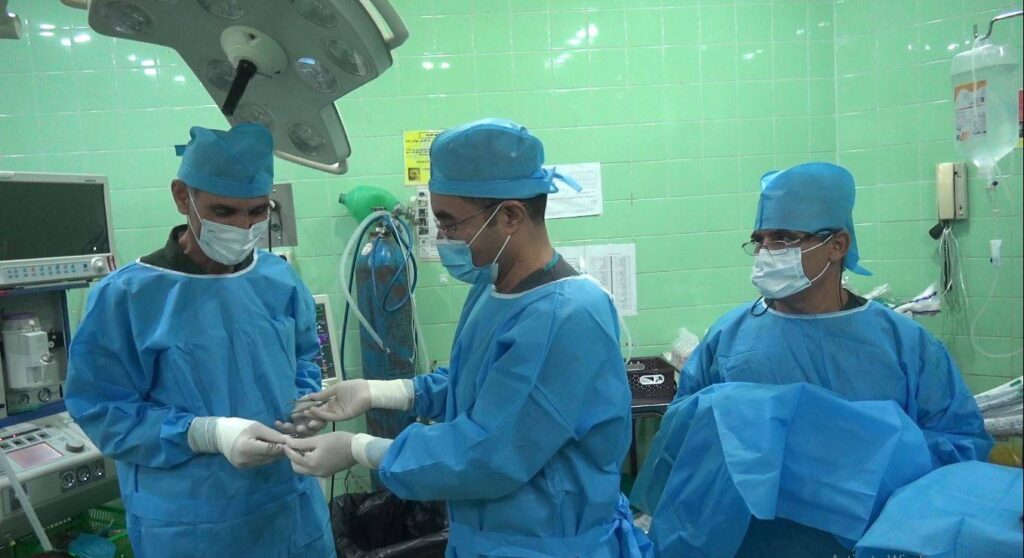 انجام جراحی هیدروسفالی کودک دوساله در بیمارستان دهدشت
