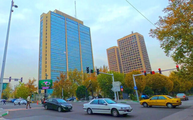 مهرماه تهران در مقایسه با سالهای گذشته / ۴ روز هوای ناسالم برای گروههای حساس ثبت شد / ۱۲ مهر آلودهترین روز پاییز بود