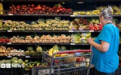 US inflation rises more than expected ahead of midterm elections