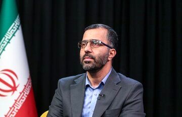 نماینده مجلس: دست نیروهای مسلح ایران روی ماشه است/ ایران برای دفاع از خود برگهای رو نشده فراوانی دارد