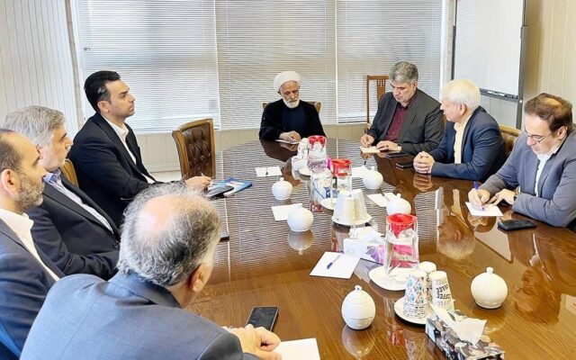 معاون حقوقی رئیس‌جمهور پای دغدغه‌های فعالان اقتصادی نشست