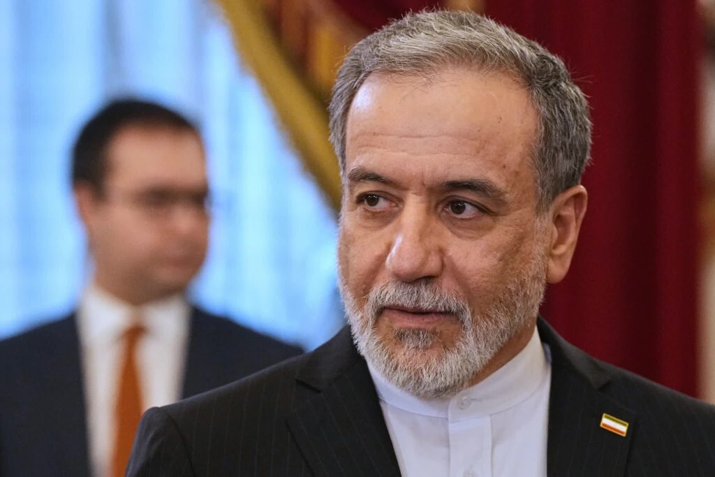 نماینده مجلس: بیشتر افرادی که دنبال استیضاح عراقچی هستند، از شخص او خوششان نمی‌آید؛ به عملکرد مربوط او نیست