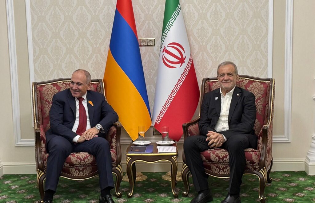 دیدار پزشکیان و پاشینیان در ترکمنستان؛ تأکید بر تقویت روابط ایران و ارمنستان