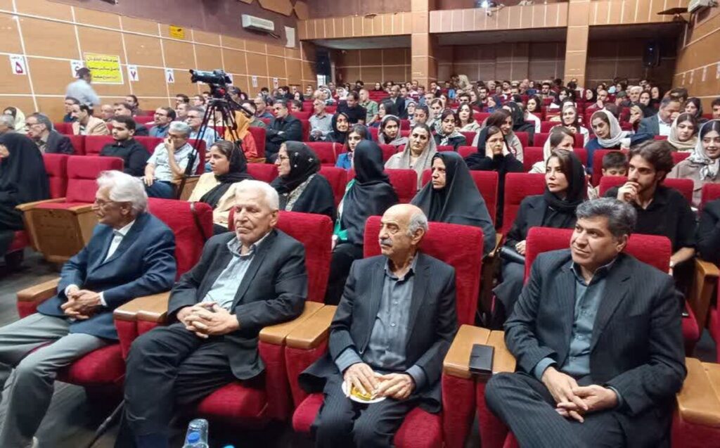 فصل شعر بیان در ایلام؛ پیوند شاعران پیشکسوت با نسل جوان
