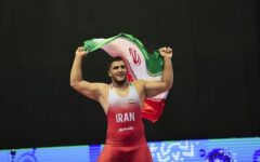 تبریک ویژه اتحادیه جهانی کشتی به قهرمان ایرانی + فیلم