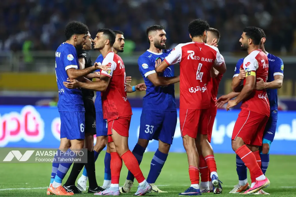 پخش زنده بازی پرسپولیس - مس ساعت ۱۵:۳۰ و استقلال - گل گهر ساعت: ۱۷:۴۵/ لینک