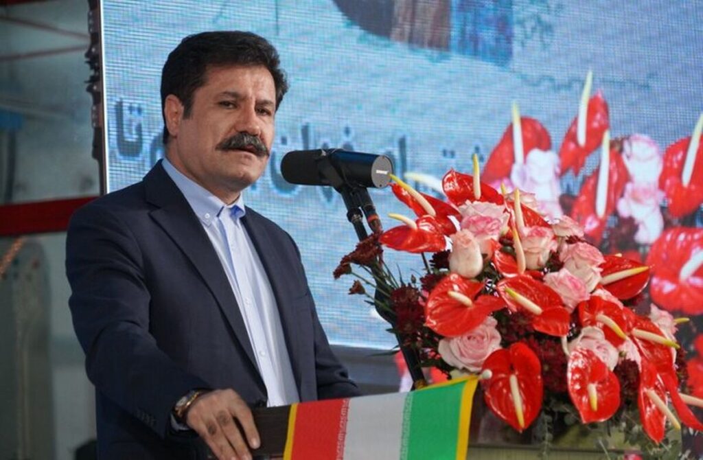 اجازه ندهید میان شما خط ایجاد کنند و شکاف به وجود بیاورند