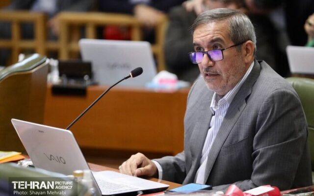 تقدیر عضو شورای شهر از اقدامات شهرداری در خاورشهر