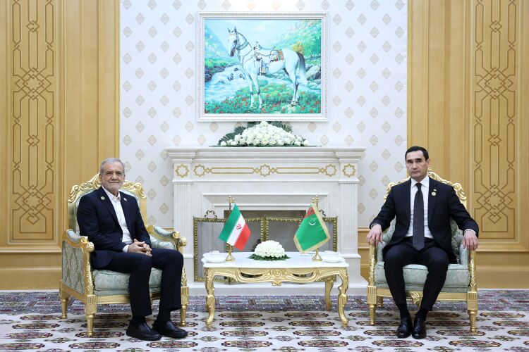 تأکید بر گسترش و تحکیم روابط تهران - عشق آباد