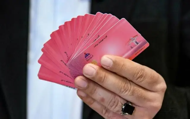 یک خودروی متخلف با ۱۷۶ کارت سوخت در سیریک توقیف شد