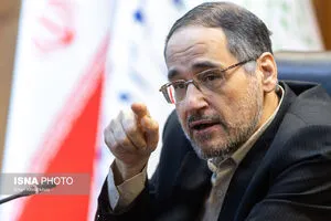 نگاهداری: نباید ترور اعتبار شخصیت‌ها را کم اهمیت‌تر از تهدید جان آنان دانست