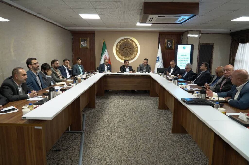 بررسی مشکلات فعالان صنایع پلاستیک، پلیمر و قطعهسازی البرز