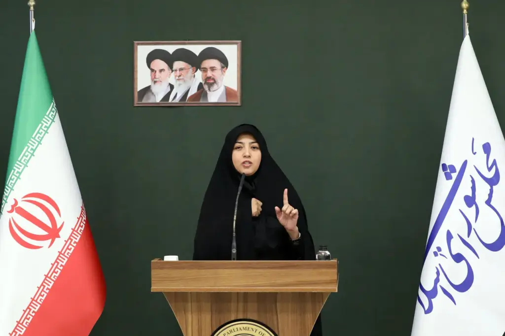 نقش زنان در جنگ نظامی و اقتصادی؛ از حفظ استحکام خانواده تا مدیریت شرایط معیشتی