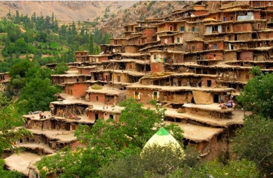 روایت معماری زاگرس و مبارزه با قاچاق در شبکه مستند