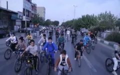 همایش دوچرخه‌سواری ۶۰۰ ورزشکار آبیکی با شعار «آبیک، شهر دوستدار دوچرخه»