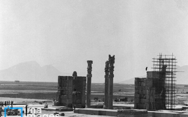 «تخت جمشید» در دهه ۱۳۴۰