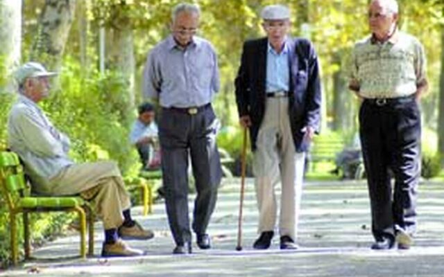 امکان خرید اعتباری بازنشستگان و مستمری‌بگیران از روز بیستم هرماه فراهم شد