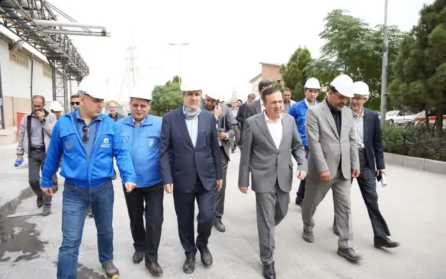 بازدید استاندار قزوین و معاون وزیر صمت از شرکت شیمیایی بهداش