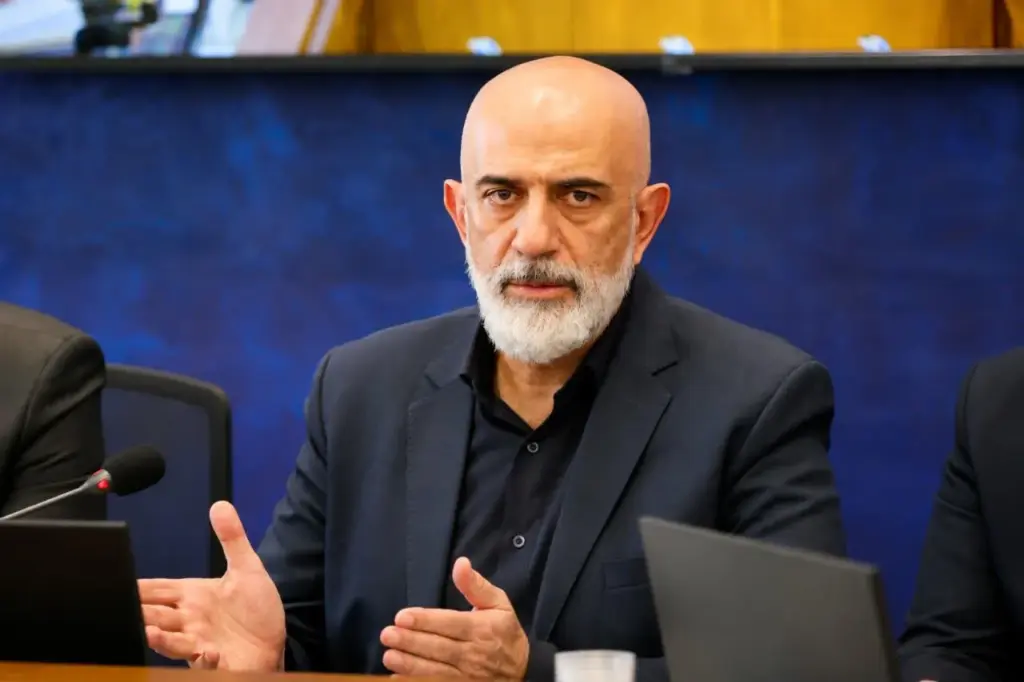 ظرفیت بانک رسالت برای تأمین مالی زنجیره تولید و کاهش واسطه‌گری در اصفهان