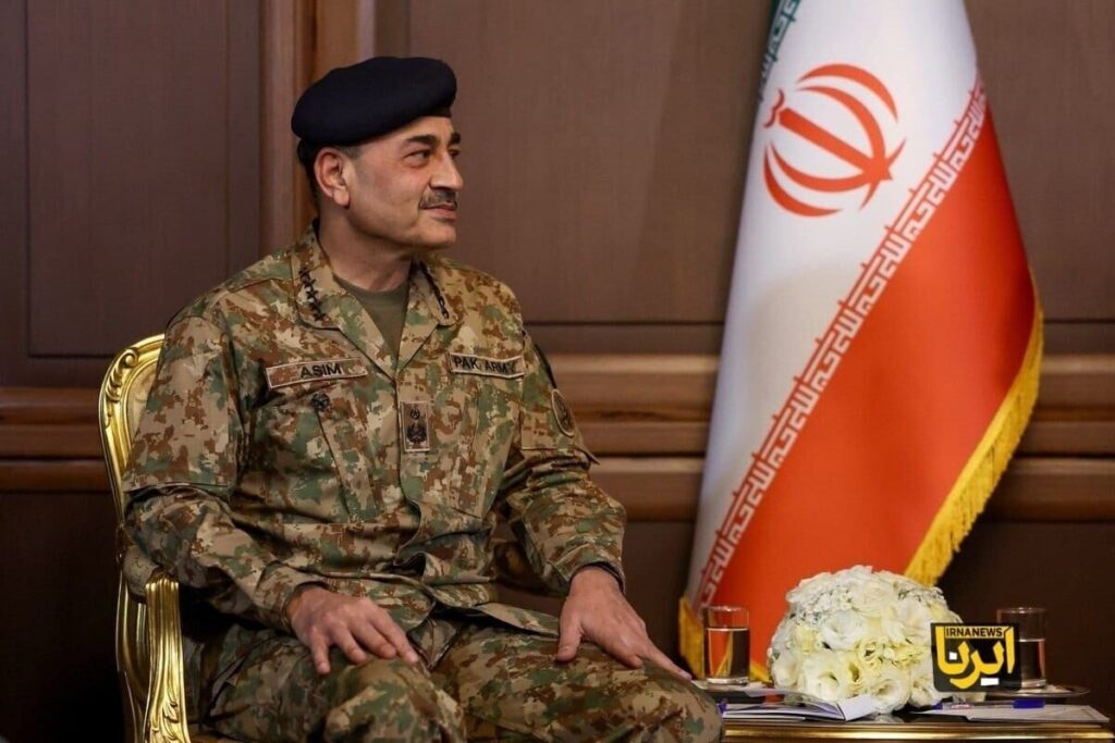صعود قیمت نفت همزمان با سفر عاصم منیر به تهران