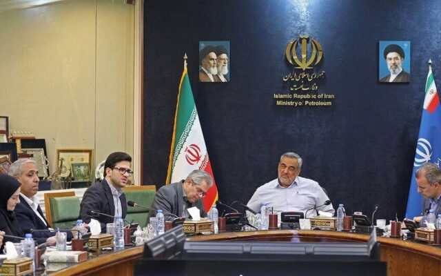 بررسی روند بازسازی تأسیسات آسیبدیده پارس جنوبی در شورای معاونان وزارت نفت
