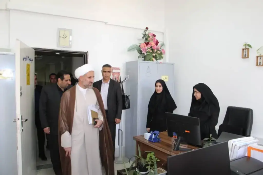 بازدید ۸ ساعته رئیس کل دادگستری کرمانشاه از دادسرای مرکز استان؛ از پایش عملکرد شعب تا بررسی چالش‌های زیرساختی و نیروی انسانی