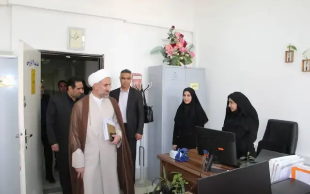 بازدید ۸ ساعته رئیس کل دادگستری کرمانشاه از دادسرای مرکز استان؛ از پایش عملکرد شعب تا بررسی چالش‌های زیرساختی و نیروی انسانی