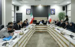تأکید پزشکیان بر تنوع‌بخشی به مسیر‌های تأمین کالا‌های اساسی، رفع موانع تجاری و استفاده حداکثری از شبکه ریلی