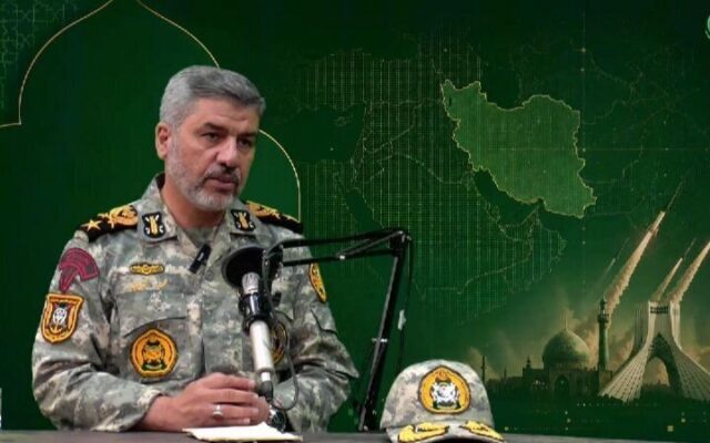عقب نشینی ناوهای آمریکایی به ۵۰۰۰ کیلومتری از سواحل ایران به روایت سخنگوی ارتش/ کنترل غرب تنگه هرمز با سپاه و شرق آن با ارتش است