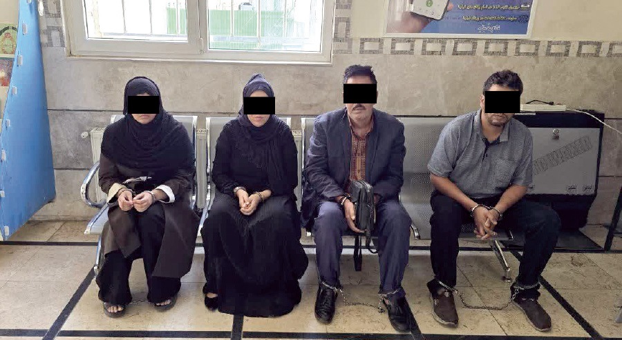 کف‌زنی ماهرانه از گردشگران خارجی