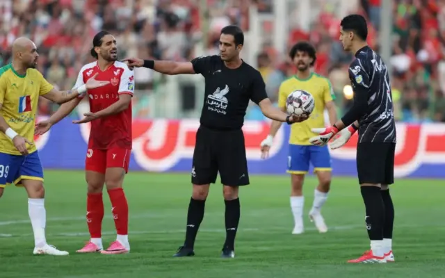 پیام نیازمند: آبادانی ها مرا ساندویچ کردند به گل رسیدند!