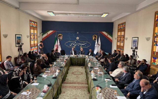 صالحی: نخ تسبیح تمام جنگ‌های تاریخ فقدان آگاهی است / لفاظی‌های تحریک‌آمیز و اسیر شعار شدن زمینه‌ساز منازعه‌هاست /تشنج میان دولت‌ها رخ می‌دهد نه ملت‌ها