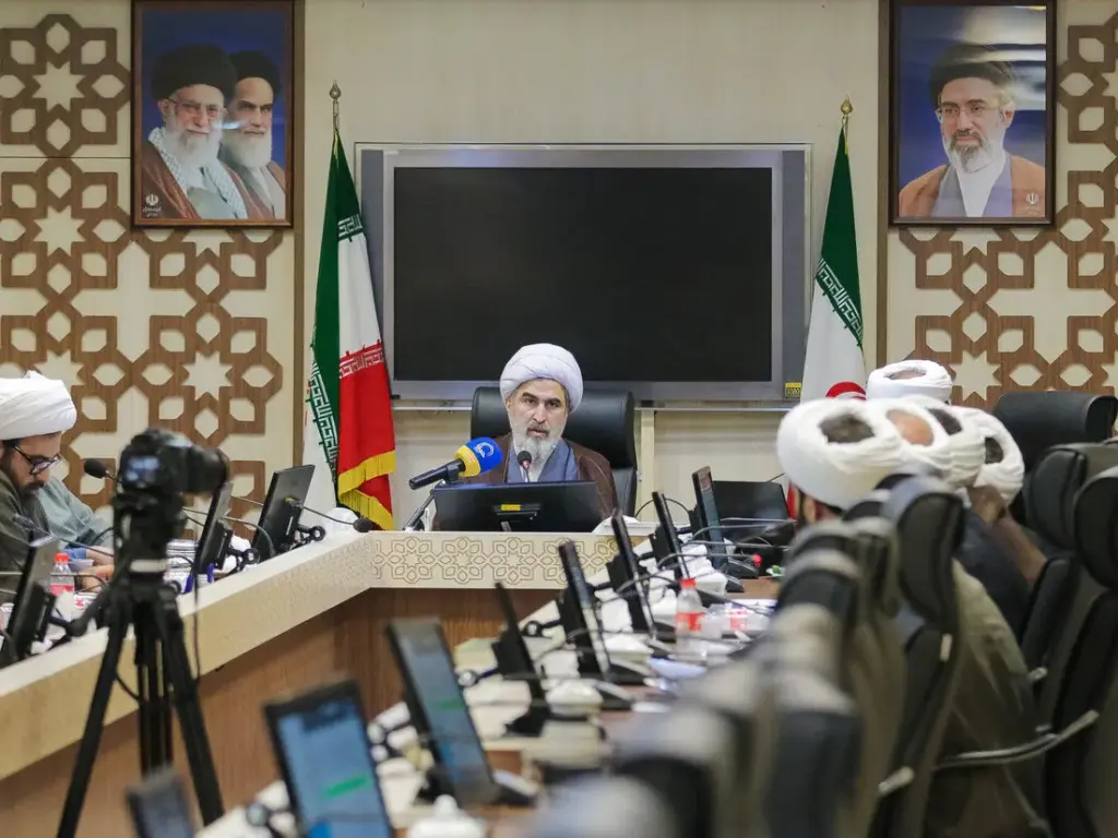 از نظام آموزشی جامع تا مسیرهای تخصصی؛ دیدگاه مدیران مدارس علمیه قم درباره تحول حوزه