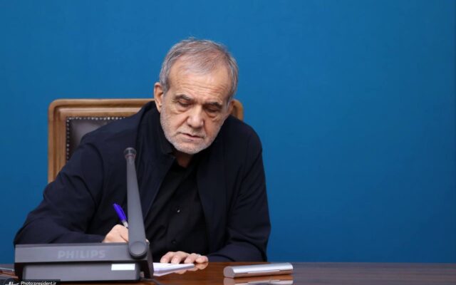پیام تسلیت رئیس‌جمهور درپی درگذشت پدر شهیدان والامقام اسفندیاری