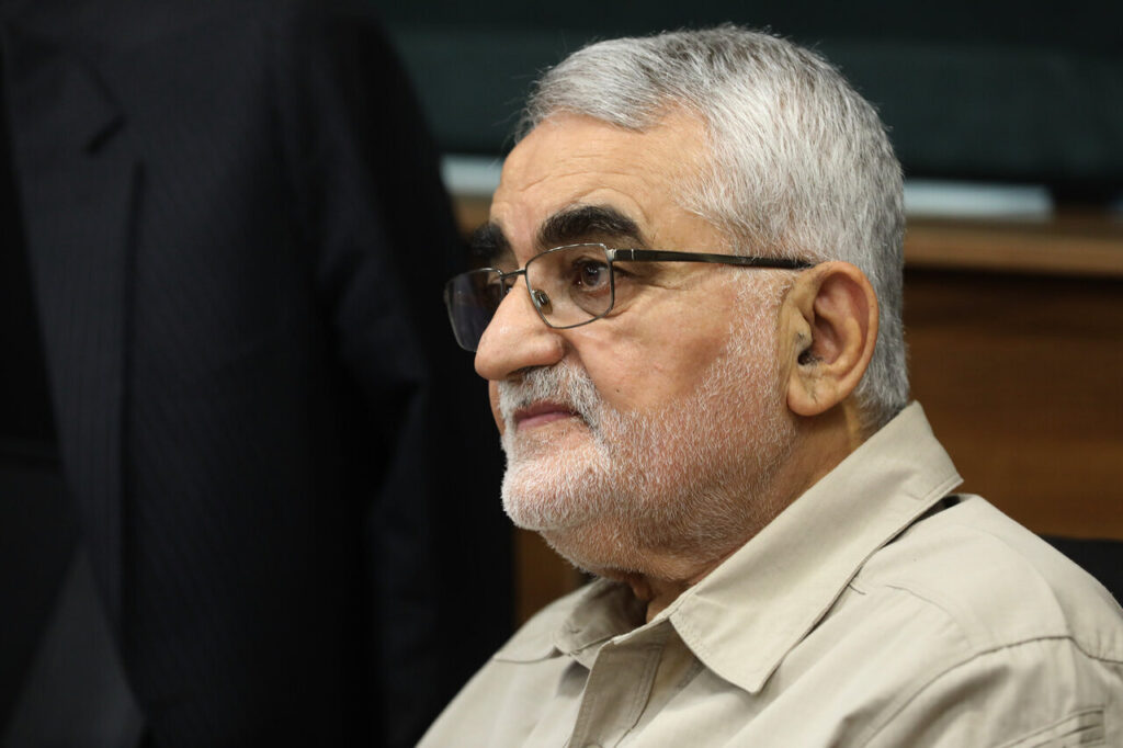 بروجردی: هرگونه دوقطبیکردن جامعه، خیانت به انقلاب است/ اگر آنها بخواهند از «بمب مادر» استفاده کنند، ما «موشک پدر» را وارد میدان خواهیم کرد