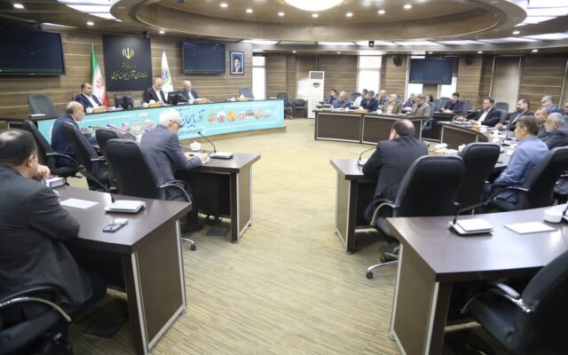 توافق برای افزایش قیمت خرید سیب صنعتی در آذربایجان‌غربی