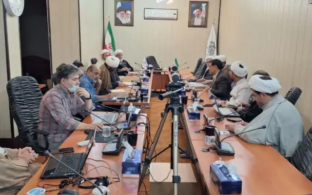 بررسی، تحلیل و شناخت وضعیت حجاب و عفاف در قم در شورای تخصصی حوزوی