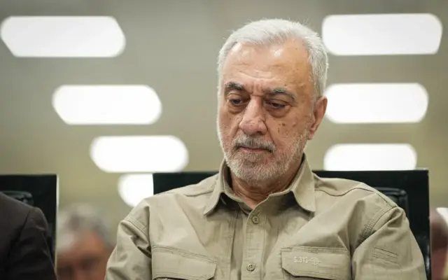 پیام تسلیت وزیر دفاع در پی درگذشت پدر شهید عبدالرحیم موسوی